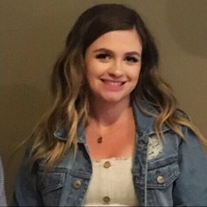 Meet your Posher, Chloe